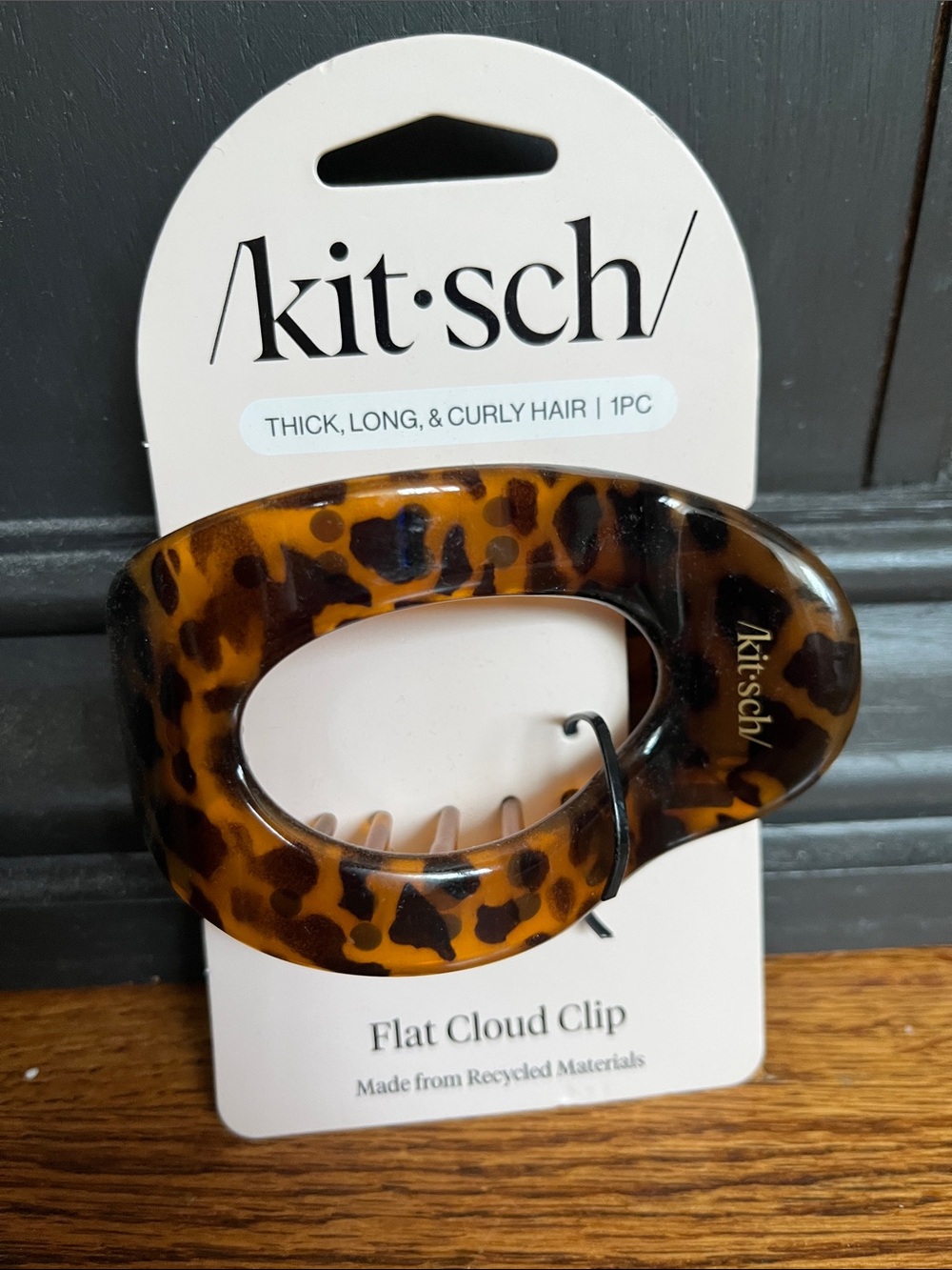 kitsch Tortoiseshell Oval Flat Cloud Clip - Amber Brown & Dark Spots